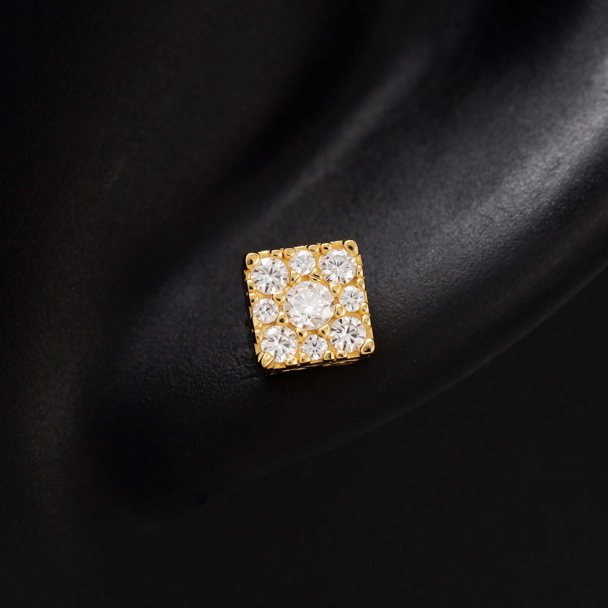 Pantallas Cuadradas Halo - 100% Moissanite (Dorado)