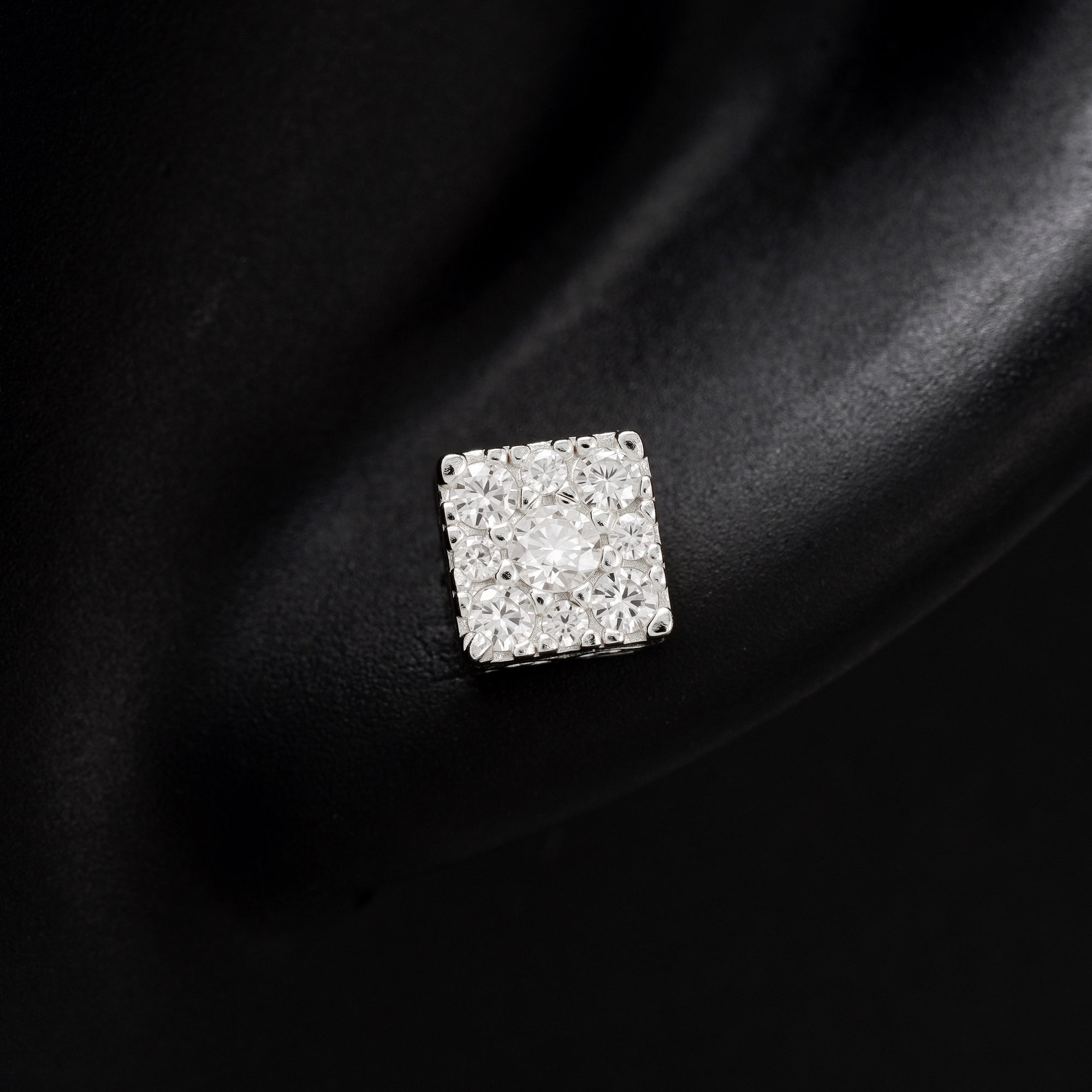 Pantallas Cuadradas Halo - 100% Moissanite (Plata)