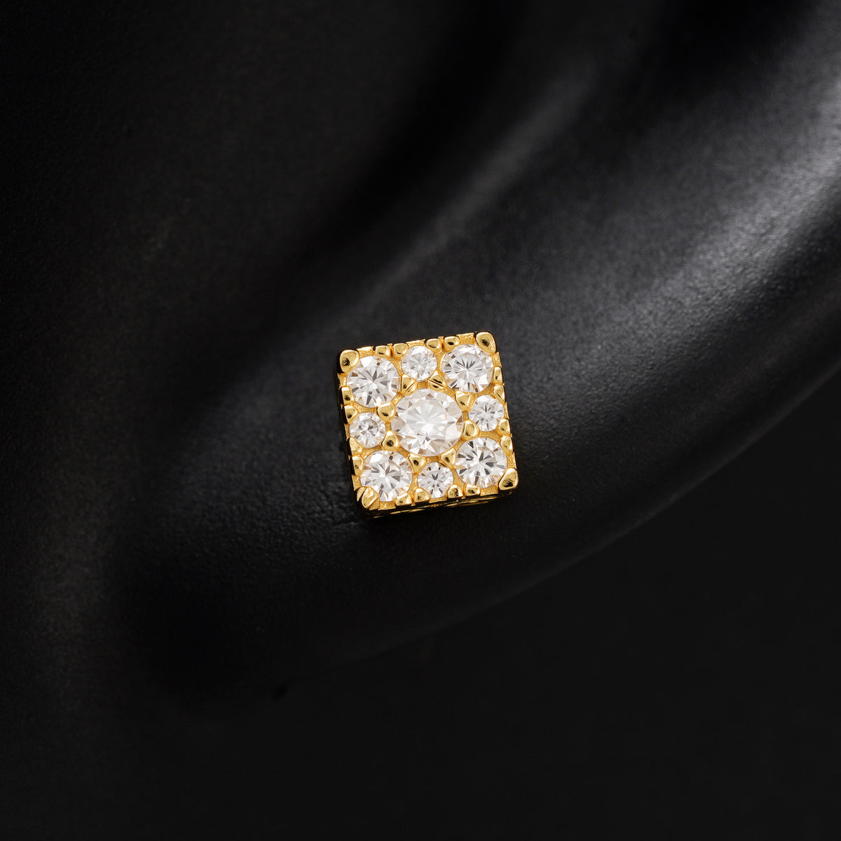 Elite Jewelry | Pantallas Cuadradas Halo 5mm - 100% Moissanite (Dorado) — fotografía 6