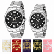 Pareja de relojes Invicta 50129 y 50134 plateados con esferas negras; reloj de dama con bisel de cristales y cinco cajas de perfumes Lattafa sobre fondo blanco.