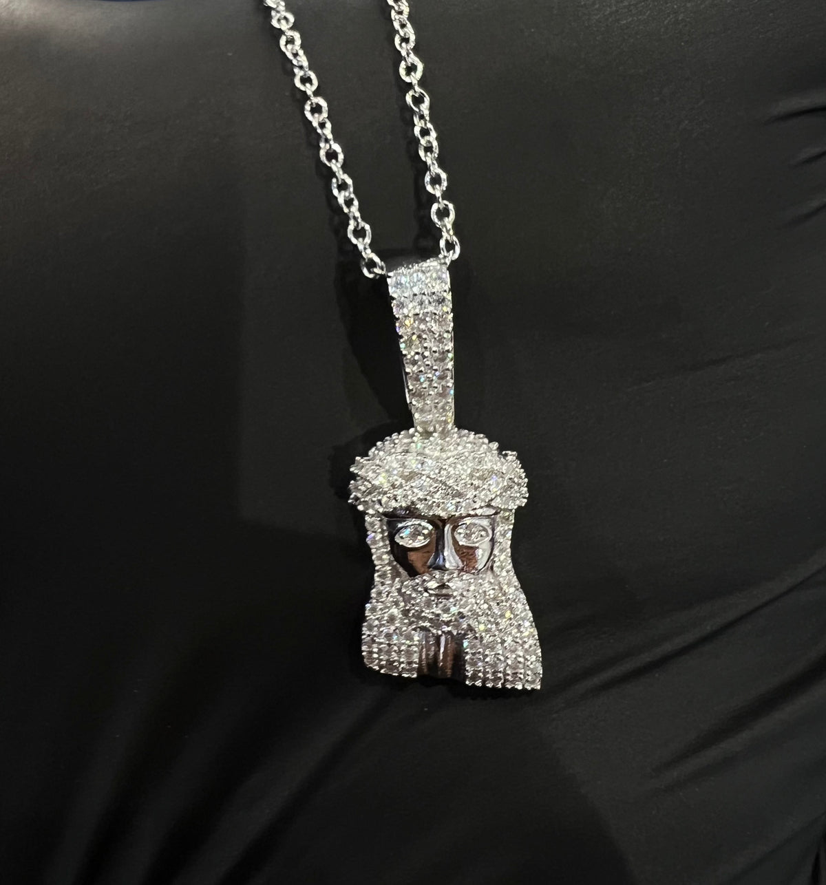 Jesucristo Con Piedras Moissanite + Cadena