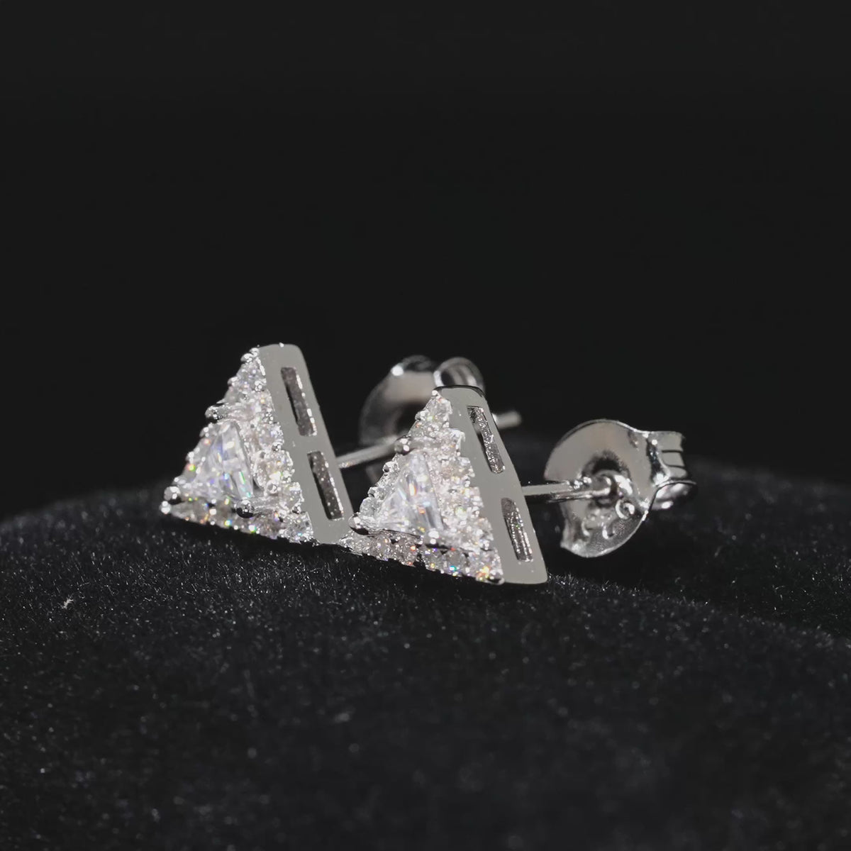 Cargar vídeo: Pantallas Triangulares 7mm - 100% Moissanite (Plata)