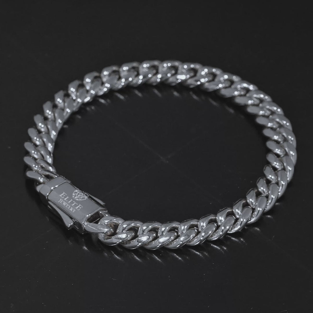 Load video: Pulsera Cubana 8mm Plata