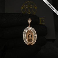 Pendant De Rosa De Guadalupe Con Piedras En Borde Oro Rosado