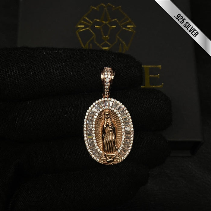 Pendant De Rosa De Guadalupe Con Piedras En Borde Oro Rosado